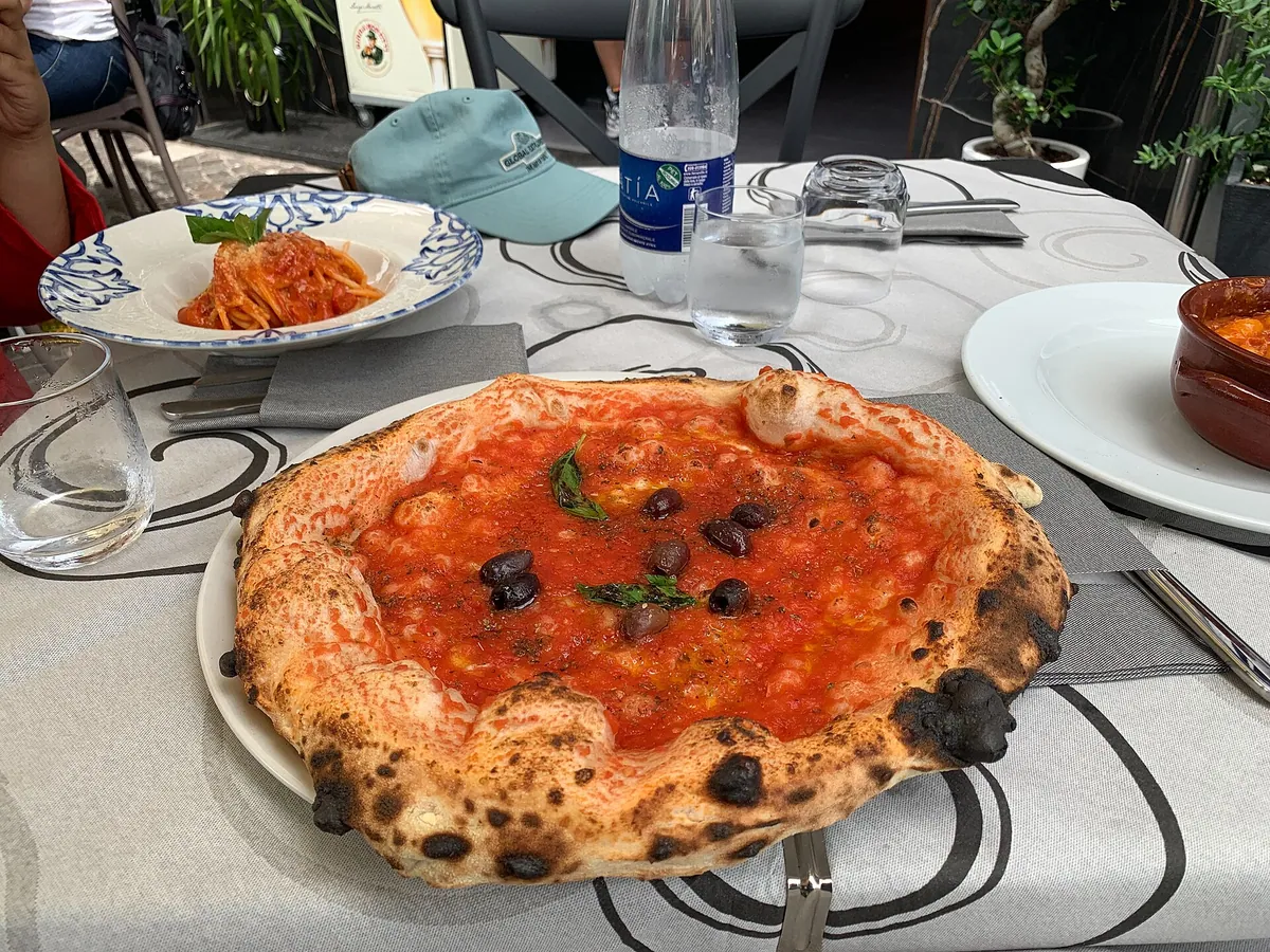 Pizza food typical of Pizzas N Cream